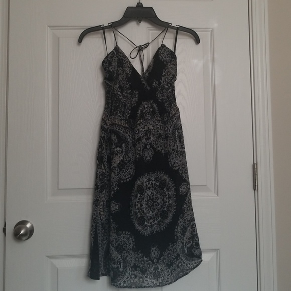 Black and white dress - Picture 1 of 1